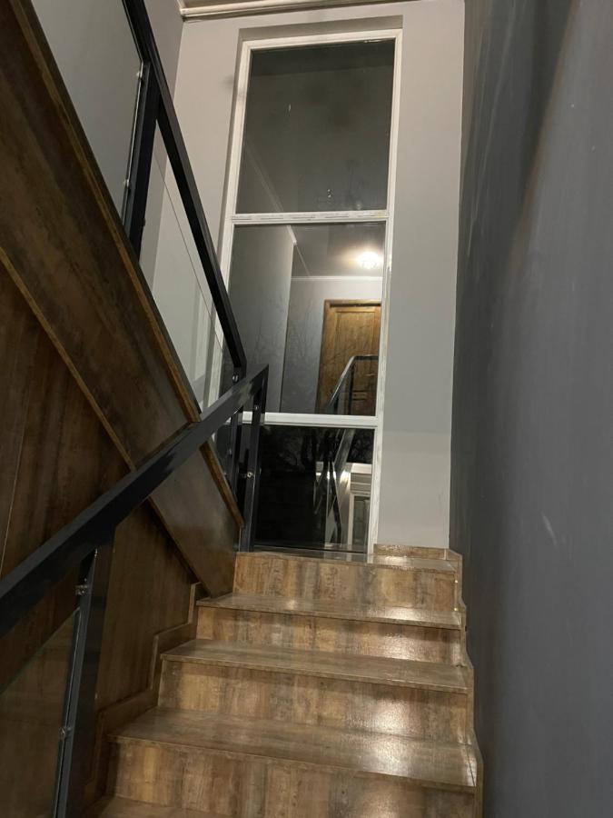 מלון בישקק Fam_House מראה חיצוני תמונה