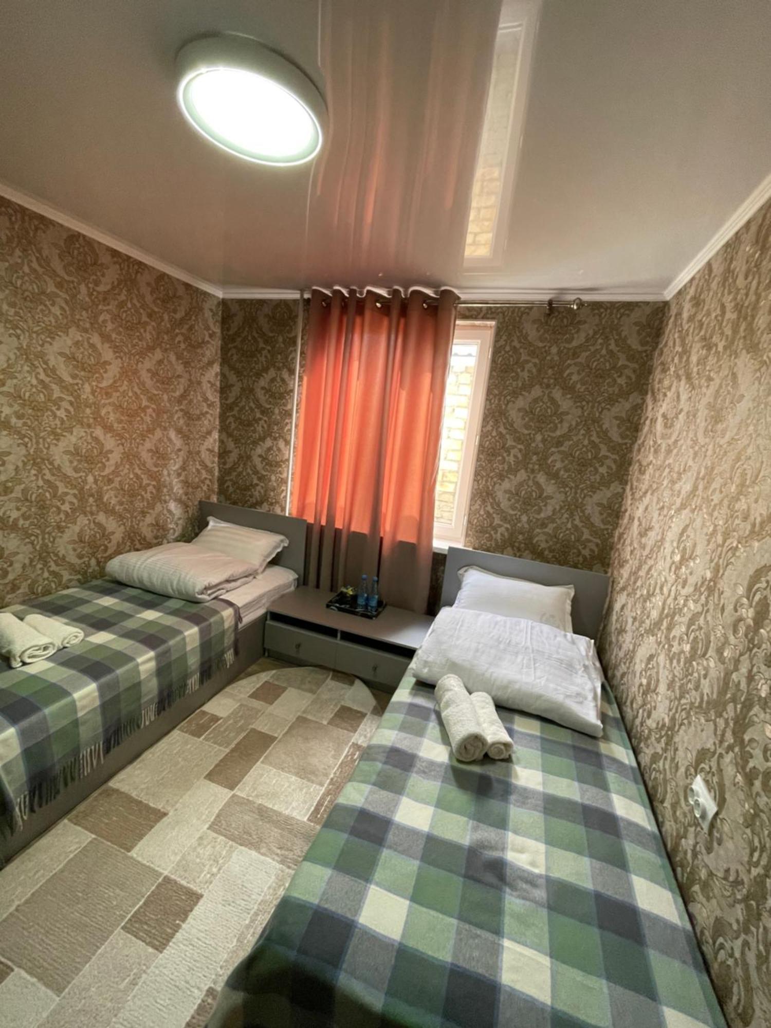 מלון בישקק Fam_House מראה חיצוני תמונה